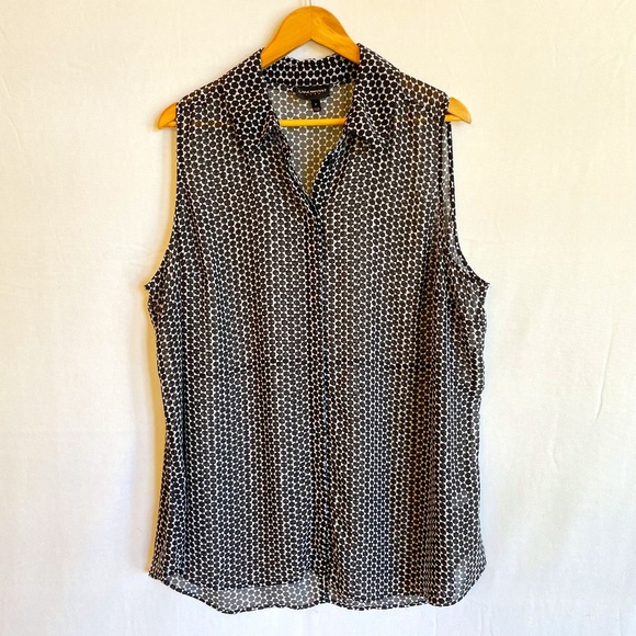 LANE BRYANT Sz 26 Split Tail Sleeveless Button Front Semi Sheer Black White Top - Picture 1 of 7